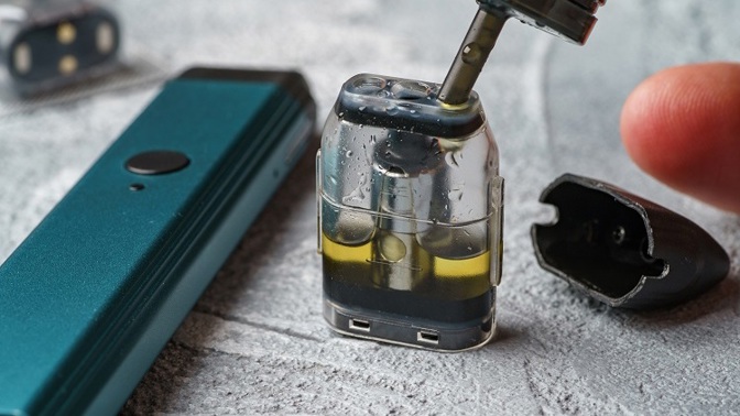 Staré návykové látky v novém hávu. Jaké závislostní trendy právě teď ohrožují (nejen) mládež?