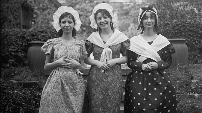 Odvážné Lowell Girls: Když se pustily do protestů, majitelé továren je přirovnávali k Amazonkám