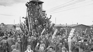 Osvobození Dachau: Za experimenty na vězních Američané vykonali odvetu na strážných