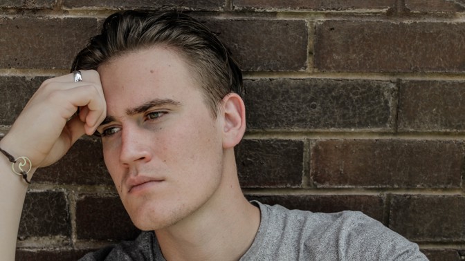 Tomáš (36): Přál jsem si, aby manželka přestala tolik pít. Že já blázen raději nebyl zticha