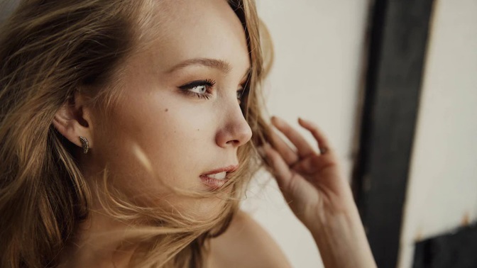 Blanka (22): Nejmladší sestře nikdo nevěřil, že za ní v noci chodí tajemná žena. Já ale vím, kdo to byl