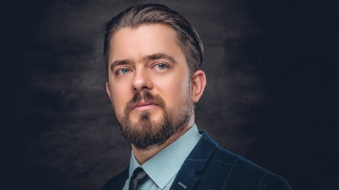 Tobiáš (30): Všichni kamarádi zbožňují mou bývalou přítelkyni. Bojím se, že ztratím i je