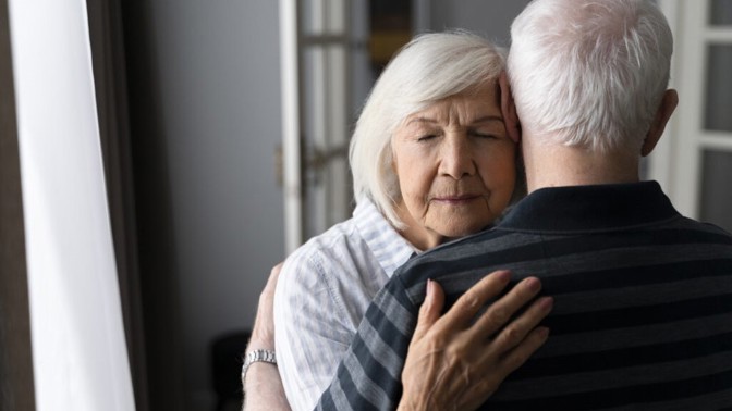 Iveta (64): Během bouřky u nás někdo zazvonil. Musel to být anděl strážný, protože nám zachránil život
