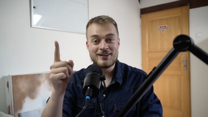 Populární youtuber Vláďa Kadlec spojil své síly s projektem Nejsme z plechu