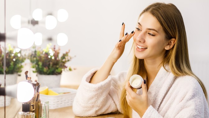 Omlazující zázrak jménem retinol: Začínat byste s ním měli pomalu a nejlepší je ho aplikovat na noc