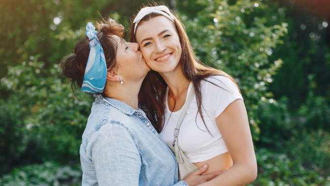 Daniela (35): Nemohla jsem se dívat na to, jak je mamka sama. Vzala jsem její štěstí do svých rukou