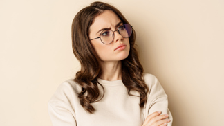 Monika (26): Můj přítel opovrhoval mou vášní. Rozchod přišel ve chvíli, kdy vyhodil knihu do koše