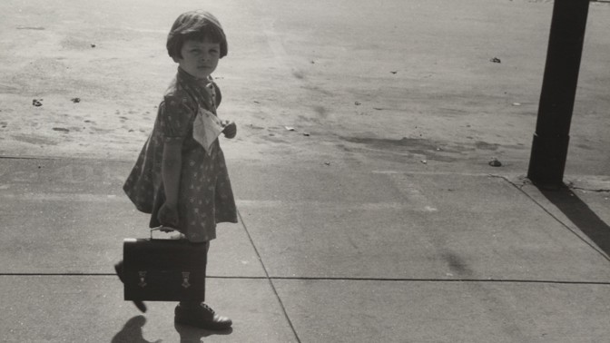 Na útěku před Rudou armádou: Pětiletá Luise žila v kasárnách, odkud ji ukradla nová rodina