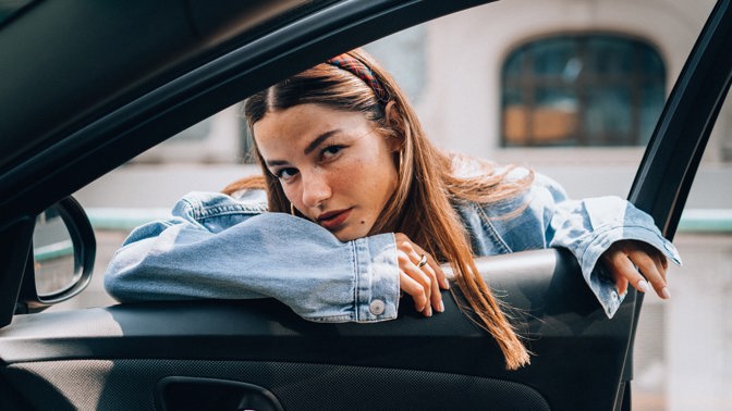 Jarka (29): Přítel chce, abych si k životu na vesnici pořídila řidičák. K tomu mě nikdy nedonutí