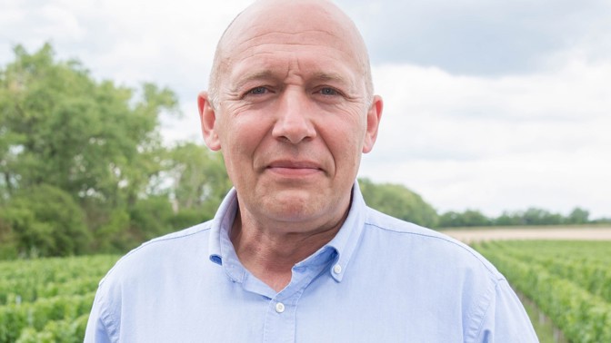 Robert Jašków z Ordinace změnil image: Po padesátce jsem si pořídil rovnátka a brýle