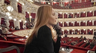 Dress code do divadla: Kdy je vhodné obléct velkou večerní a jaká pravidla má označení black tie