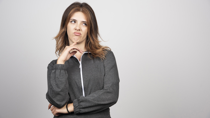 Hedvika (22): Je mi nanic z mé matky. Natřásá se před chlapama v posilovně a nechá se osahávat