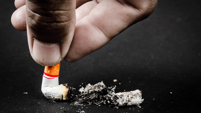 Každé páté úmrtí v ČR mají na svědomí cigarety. Potenciálu nikotinových alternativ pro odvykání se věnují adiktologové i vláda