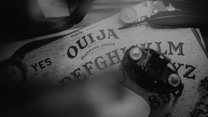 Děsivý démon Zozo: Lidé s ním prý mluví díky tabulce Ouija, slibuje jim ráj