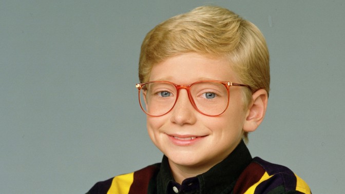 Christopher Castille, hvězda sitcomu Krok za krokem: Šprt Mark vyrostl, má dvě děti a učí na univerzitě