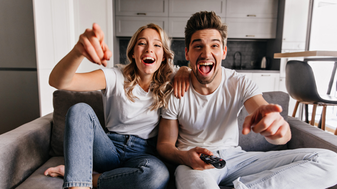 seriál, smích, dvojice, pár, láska