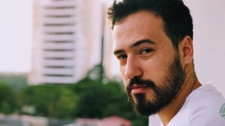 Oskar (27): Nedokážu si najít kluka, všem vadí moje tělo. Proč má dnes každý mít na břiše pekáč buchet?