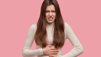 Za bolest při menstruaci může stres a mobilní telefony, pomůžou bylinky, radí lékař tradiční čínské medicíny