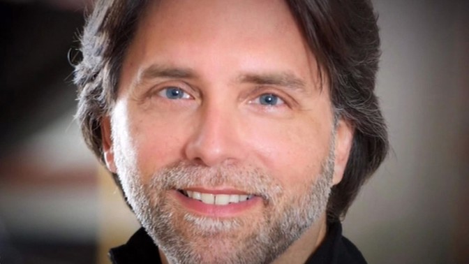 Kult NXIVM: Místo seberozvoje čekalo bohaté ženy sexuální zneužívání