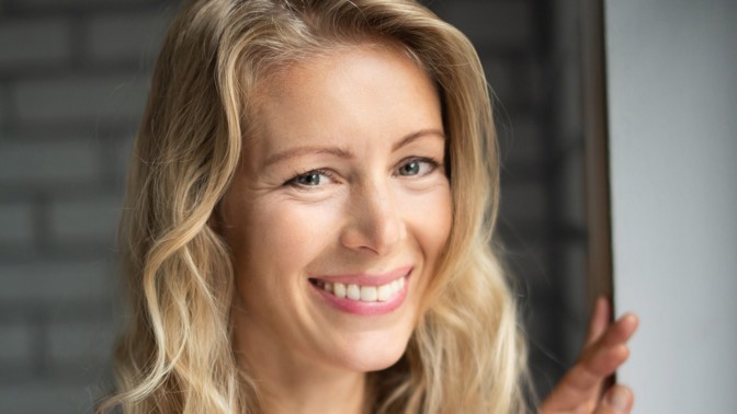 Nejvyšší česká herečka Anna Kulovaná: Velká prsa mohou být v naší branži problém, ještěže mám jen dlouhé nohy