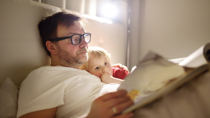 Špatné osvětlení, šero i mlha na silnicích. To vše může mít špatný vliv na náš zrak!