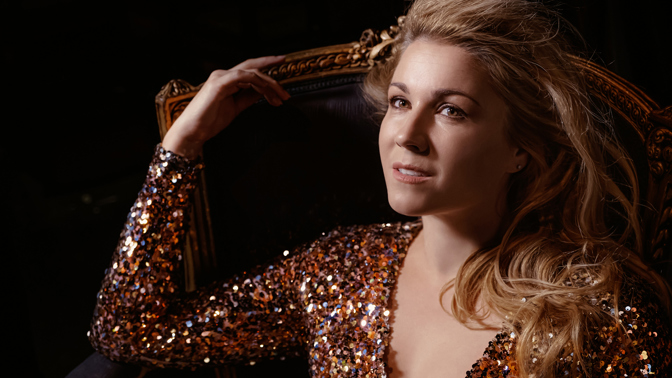 SuperWoman Kateřina Kněžíková o kariéře v opeře: Když něčeho dosáhnu, chci jít ještě dál. Je důležité nepřestat růst