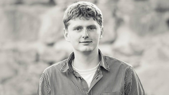 Učitel tvůrčího psaní René Nekuda: Práce s příběhem dětem pomůže s imunitou vůči manipulaci a dezinformacím