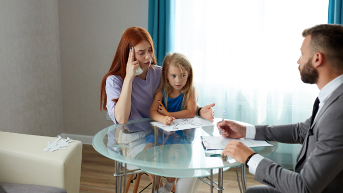 I právníci fandí mámám. Samoživitelkám často k řešení problémů schází prostředky i znalosti