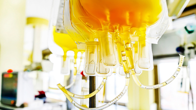 Z obchodního centra se můžete vrátit i bohatší. Jak? Darujte plazmu