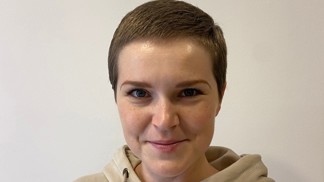 Můj boj s rakovinou: Po půl roce mám zpět své vlasy. Už se těším, až se začnou kudrnatit, píše Hanka Samsonova