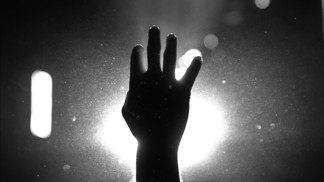 Smrtící milostný trojúhelník: Nevěrná dívka poštvala na svého přítele nelítostné vrahy