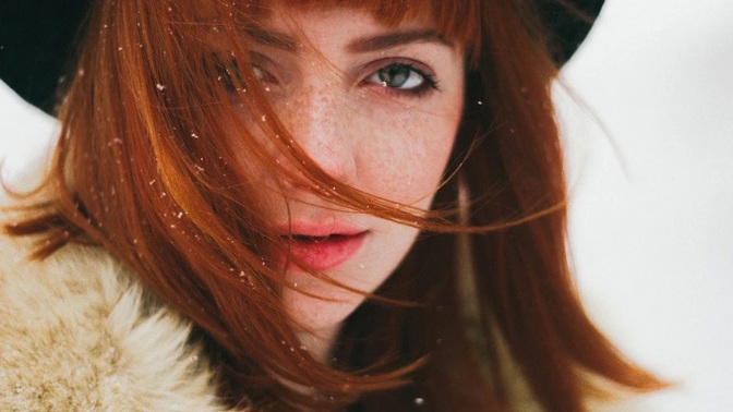 Livie (28): Neznámá žena stojící uprostřed silnice naléhala, abych jela jinudy. Zachránila mi tím život