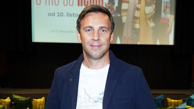 Roman Vojtek pokračuje v otužování: Noří se do vany plné ledu a pochvaluje si zdravotní benefity