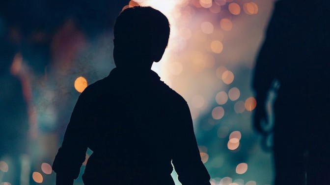 Brutální smrt čtyřletého chlapce: Pihatý vrah ho uškrtil a zneuctil železnou tyčí