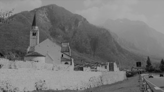 Bizarní městečko Venzone: Místní chodili s mumiemi na procházky a jedli u jednoho stolu