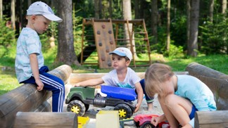 Jak vychovat potomky připravené na život: Nechte je hrát si s jinými dětmi