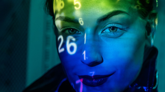 SuperWoman Tereza Bartoníčková: Sociální média dokážou sestavit i váš psychologický profil, varuje vědkyně v oblasti umělé inteligence