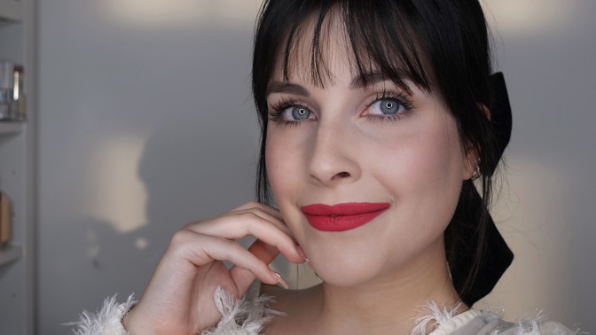 Škola líčení: Jak se nalíčit na rande? Vizážistka Diana Vitikačová poradí, jak sladit červenou rtěnku