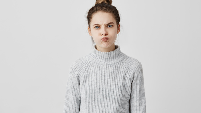 Magda (28): Když jsem od mámy chtěla dvacet tisíc na svatbu, tvrdě jsem narazila. Ukázalo se, že dotuje mého bratra