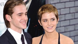 Identický bratr Emmy Watson: Zazářil jako kometa v modelingu, pak se po něm slehla zem