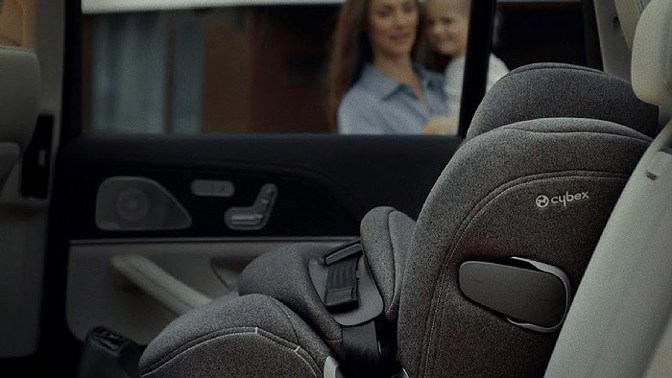 Nová cesta vpřed: Na trhu je první dětská autosedačka s integrovaným celotělovým airbagem