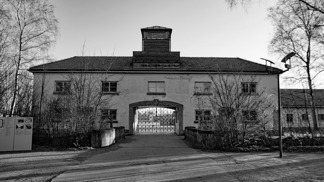 90 let od otevření Dachau: Vězně zde mučili ledovou vodou, byl mezi nimi i Josef Čapek