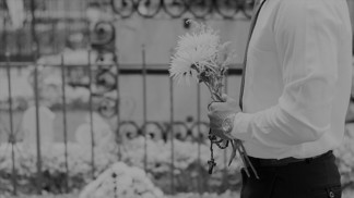 Černý vdovec Randy Roth: Manželky ho nikdy nezajímaly. Nechtěl s nimi ani spát, prahl jen po penězích