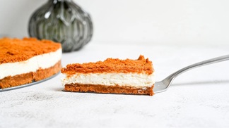 Lotus cheesecake z tvarohu: Karamelovou chuť má díky sušenkám, připravíte ho i bez pečení