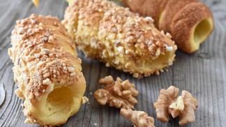 Mini trdelníky: Pochoutku známou hlavně z vánočních trhů zvládnete připravit i doma