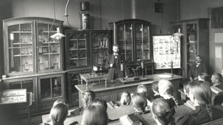 Historie tělesných trestů ve škole: Rákosku okusil i národní buditel Josef Jungmann