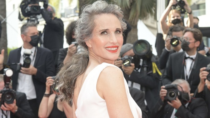Tajemství krásy Andie MacDowell (64): Nevychází ven bez SPF 50 a v životě by nešla spát bez odlíčení