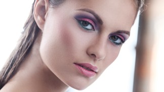 Horoskop: 3 znamení zvěrokruhu, která nevyrazí z domu bez nalíčení