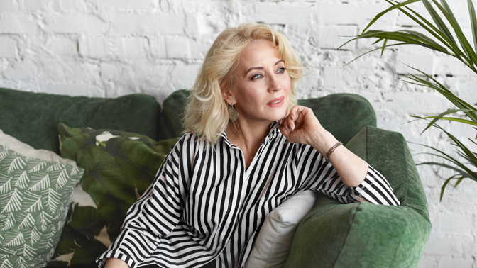 Jarmila (59): Manžel si našel milenku. Dokonce ji vodil k nám domů, když jsem dceři pomáhala s miminkem