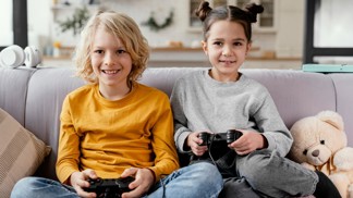 Děti a videohry: Podle vědců jsou hráči chytřejší, ale paření s tím nesouvisí